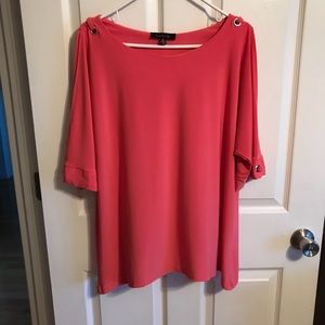 Women’s Cold Shoulder Top XL